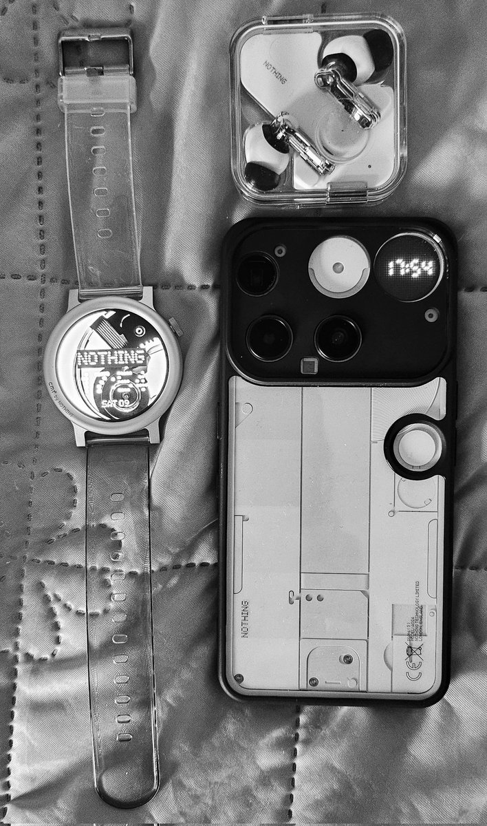 Nontoxxx's tweet image. #nothingphone3 #cmfwatch3pro #nothingear #newcase #blackandwhite @nothing @AkisEvangelidis @getpeid @robgodwin_ @cmfbynothing @nothingindia @nothing_spain @NothingCMFFans @nothingarabia
