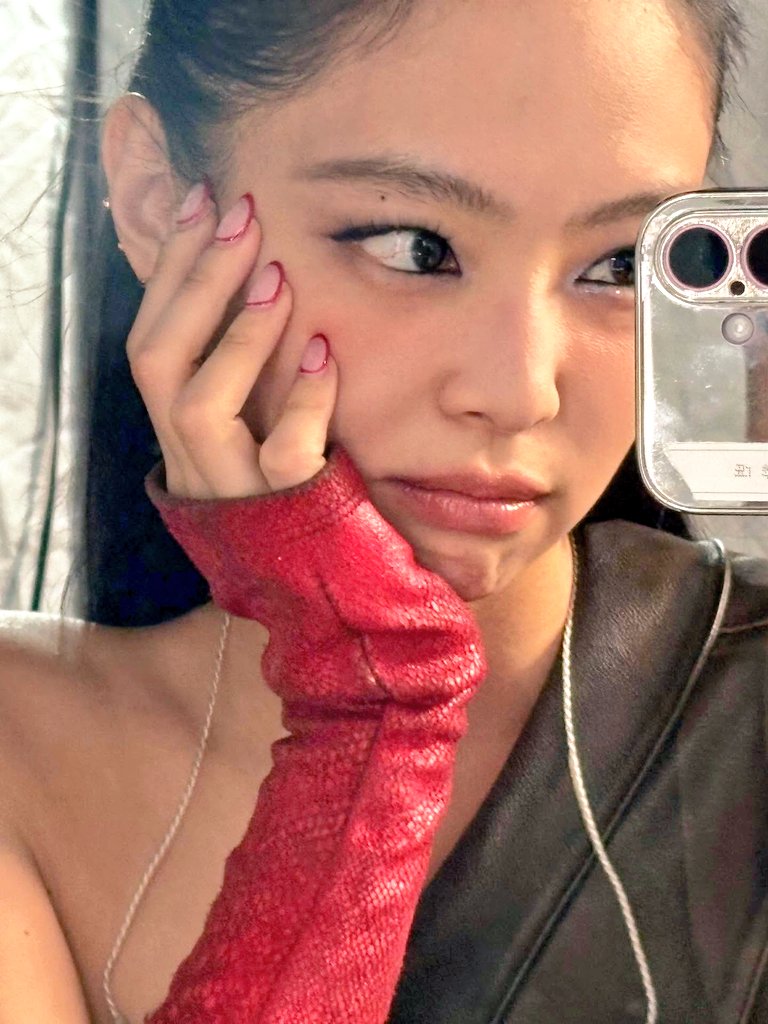 ᴊ ☁️ (@jklm239697) on Twitter photo 