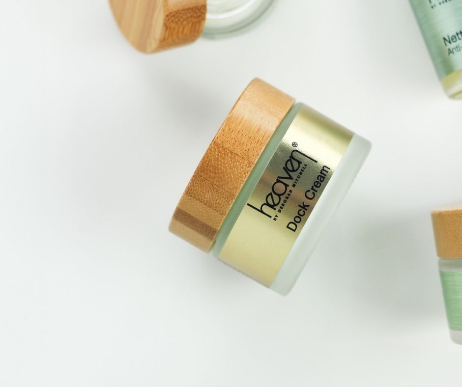 From countryside to complexion. The clever combination of vitamin E and dock leaves help to soothe, soften, and support delicate skin. 🌿

Shop Dock Cream - shop.heavenskincare.com/dock-cream.html

#HeavenSkincare #SensitiveSkin #CalmSkin #DockLeaves