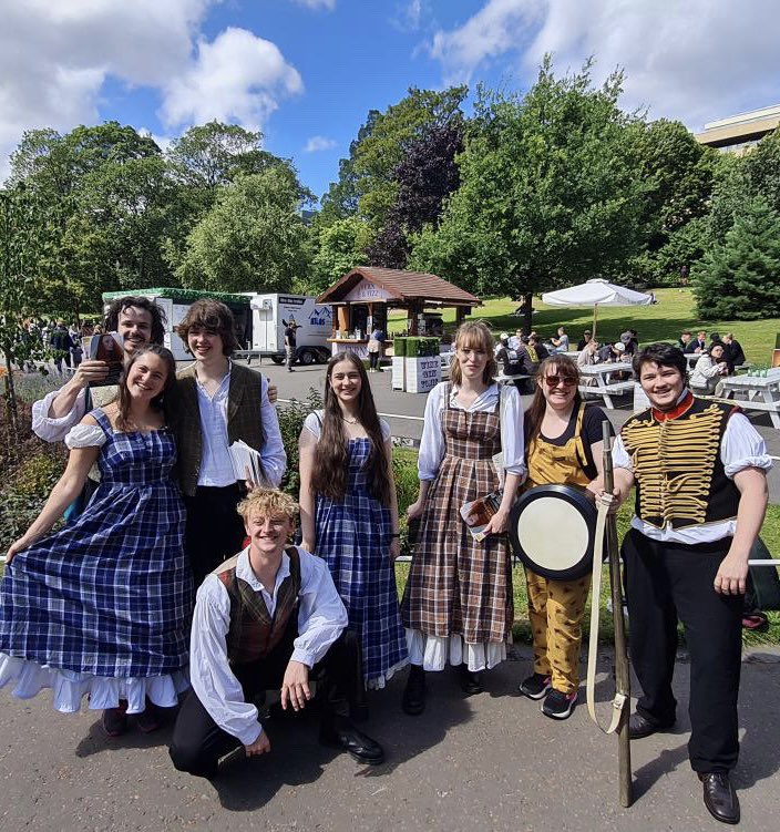 We are inviting any fellow <a href="/edfringe/">Edinburgh Festival Fringe</a> artists who aren’t playing this Sunday night (10 Aug) to come &amp; see the new Scottish musical Edinburgh Days at St Bride’s Centre, venue 412

Arrive at the ticket desk, identify what show you are involved in, pay a fiver &amp; take a seat!