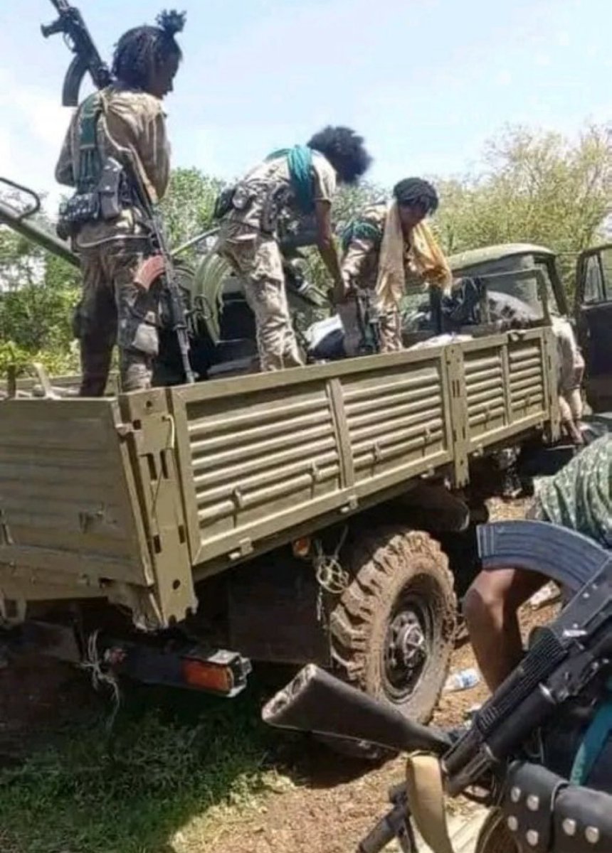 Suldan I. Mohamed, MA (@suldanmohamed_) on Twitter photo My advice to <a href="/AbiyAhmedAli/">Abiy Ahmed Ali 🇪🇹</a>, focus on the conflict in your own country instead of #Somalia.
FANO rebels displayed a captured a ZU-23 anti-aircraft gun taken from Abiy’s army in the #Amhara region.
Yet to even leave a dent on the FANO forces. It’s not looking good… ⤵️ My advice to <a href="/AbiyAhmedAli/">Abiy Ahmed Ali 🇪🇹</a>, focus on the conflict in your own country instead of #Somalia.
FANO rebels displayed a captured a ZU-23 anti-aircraft gun taken from Abiy’s army in the #Amhara region.
Yet to even leave a dent on the FANO forces. It’s not looking good… ⤵️