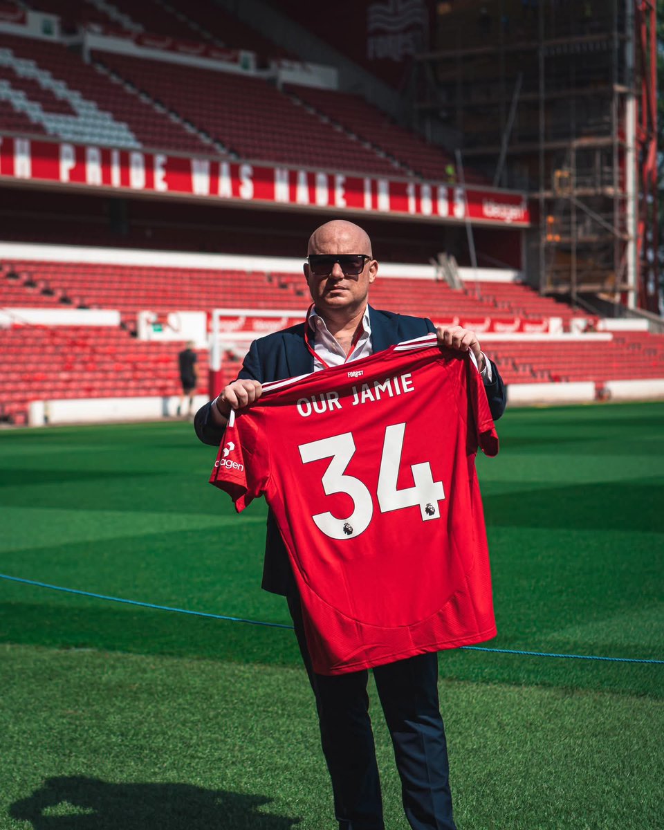 adamhayes900's tweet photo. This time last year @samaritans photoshoot for #OurJamie

Whatever you're going through, call 116 123 💚

#NFFC https://t.co/p0UtyE5eRi