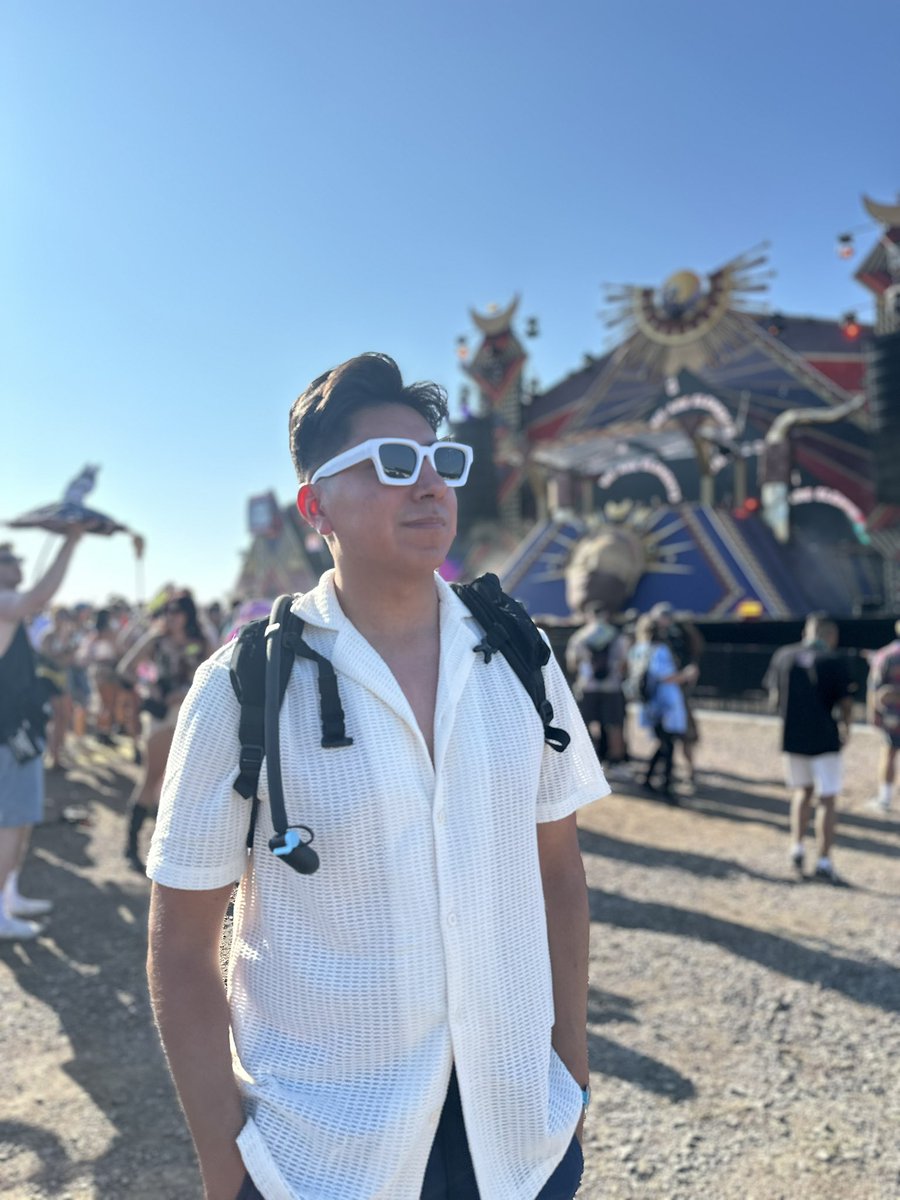 brb touching grass <a href="/elementsfest_/">Elements Music & Arts Festival</a> 😎