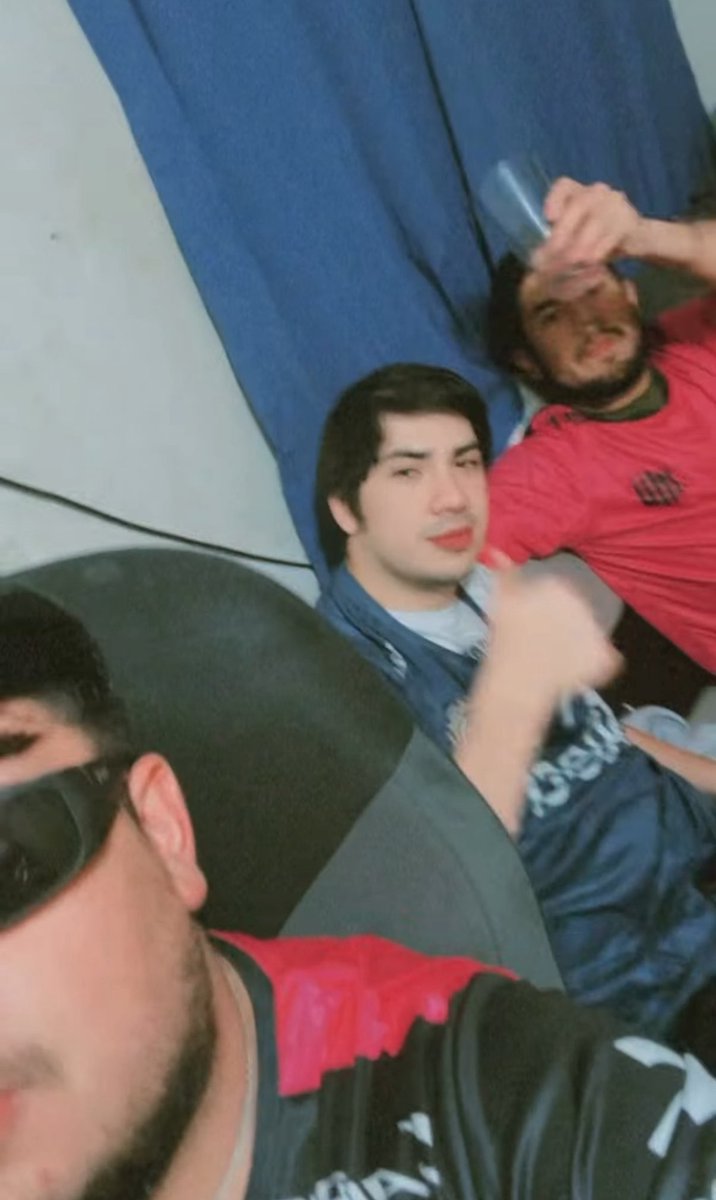 Hoy <a href="/tecnologyman01/">Tecnologyman</a> hizo el mayor junte de la historia junto al antiguo Lev Adverso y KRÜ Aspas😎