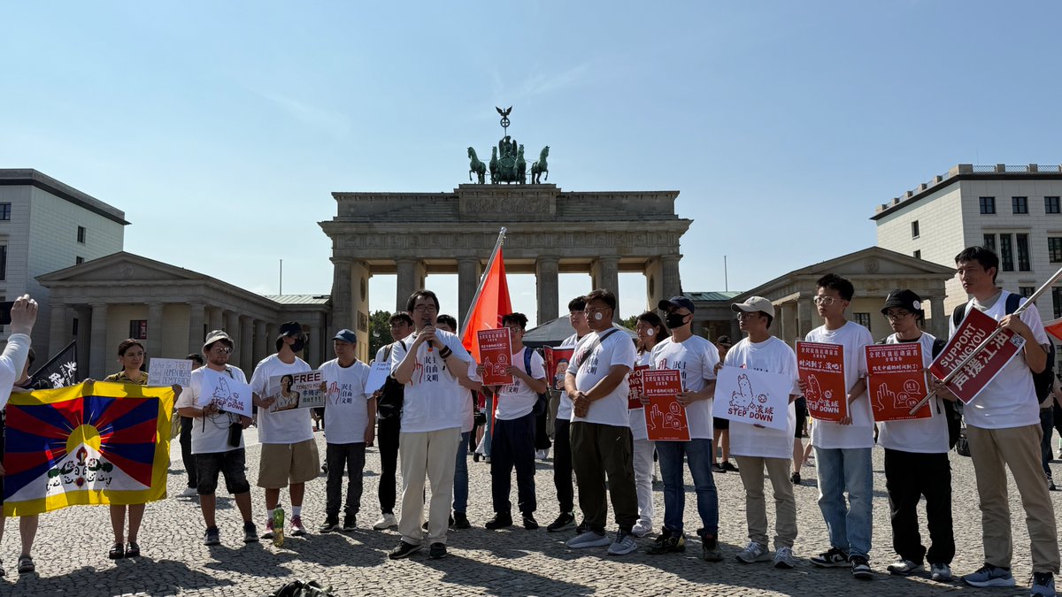 【全民反抗运动宣言】发布会——柏林现场（三），白纸一代黄意诚发表演讲。