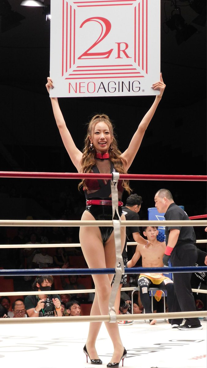 loveorlie2016's tweet image. リーダーのかこさんは今日も抜群のスタイルと撮りやすさでしたっ😆
今回はかこさんの様々な姿が上手に撮れたかも…自分の撮影技術があがったと勘違いをしちゃうほど、目線やポージング等も勉強されてるのが伝わります🤔
#央川かこ
#shootboxing
#shootgirls
#ラウンドガール
@SHOOT_BOXING
@kako_6717