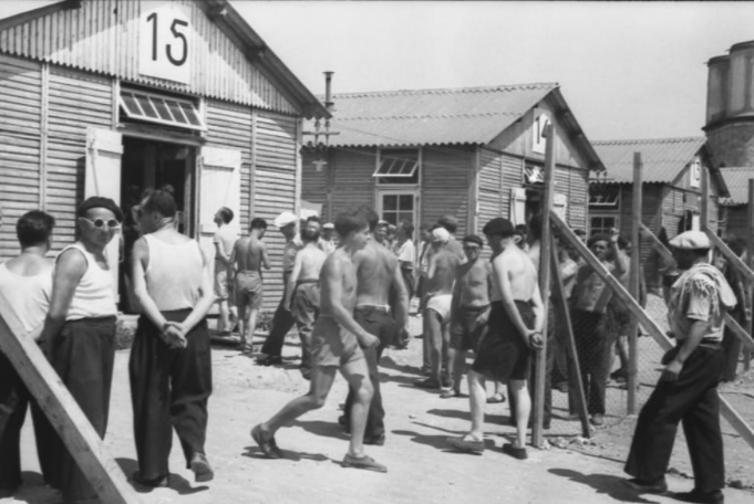 August 9, 1942 | A transport of 1,069 Jewish people arrives at #Auschwitz from the Pithiviers and Beaune-la-Rolande camps in occupied France. 

Of these, 794 men, women, boys, and girls were immediately killed in the gas chambers.