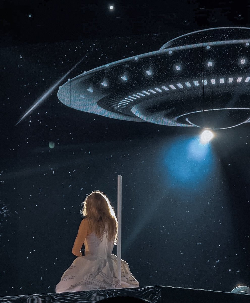 marleyharper's tweet image. down bad visuals were pure cinema