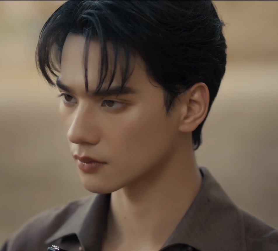 10 อันดับหมอผีที่หล่อที่สุดในประเทศไทย
อันดับ 1 : พ่อครูภรัณ