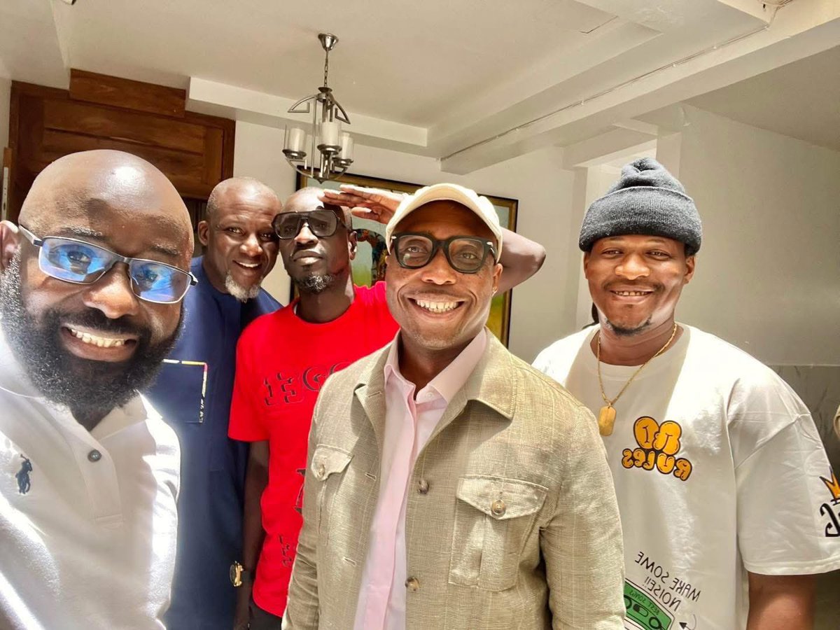 saky Mall tweet media