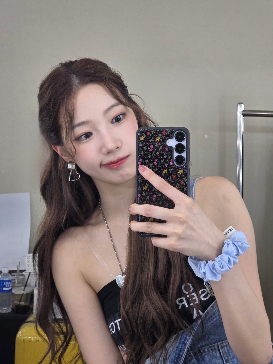 kzhcentric's tweet photo. weverse update https://t.co/0cARHM5FVS
