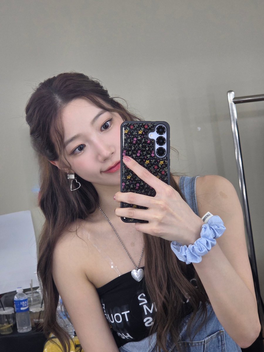 kzhcentric's tweet photo. weverse update https://t.co/0cARHM5FVS