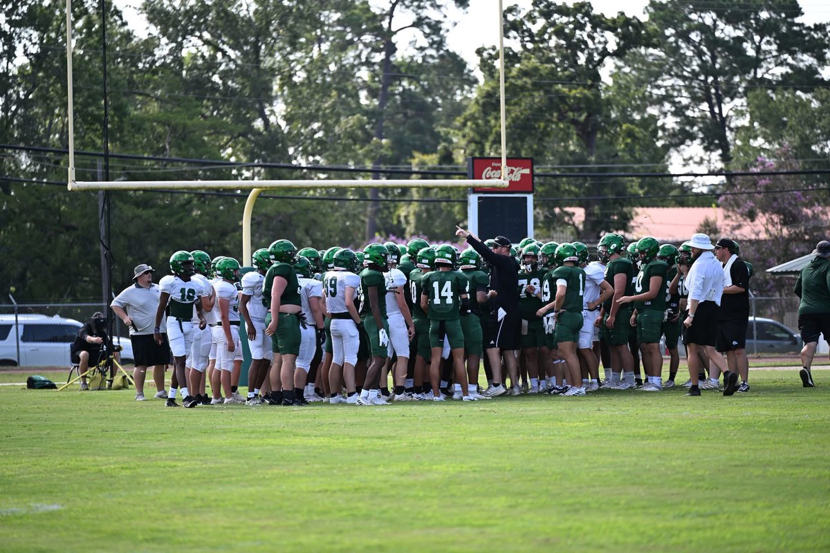 Livingston Lion Football tweet media