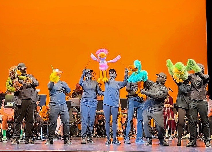 BirdCallRadio's tweet photo. Francise isn’t a control freak but she does prefer things are done her way… which is the only way according to her. 💜
#birdcallradio #birdcall #francise #control #myway #smart #franny #programmingdirector #director #birds #birdsofinstagram https://t.co/zjjEt7QYQQ