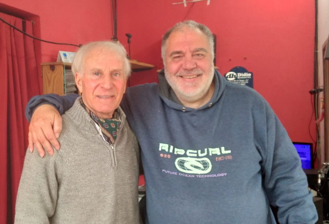 AP_ayacucho's tweet photo. Juan Carlos "Curucho" Cángaro en el micro "Desempolvando dirigentes":
El Primer gobierno peronista, Ilarregui, Menem, Duhalde, el rol del concejal.
"A mi viejo lo echaron de la Marina en el 55, en el legajo decía Baja por Peronista - Nacionalista; no por ñoqui o ladrón. https://t.co/p9fyYePLgr