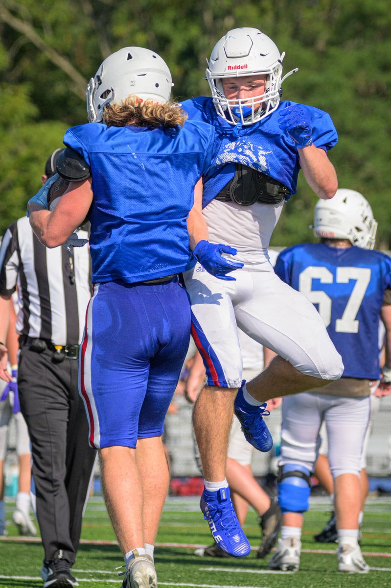 Cash Smith (@cashsmith_) on Twitter photo Great first scrimmage!! Excited for next week to get out there with my team @ CHCA!! #builtbyburg <a href="/BurgFBCoach/">Nick Ayers</a> <a href="/Landon_hittle2/">Landon Hittle</a> <a href="/grayrobinsonsr/">Gray Robinson (2027)</a> <a href="/ManningDilley3/">Manning Dilley</a> Great first scrimmage!! Excited for next week to get out there with my team @ CHCA!! #builtbyburg <a href="/BurgFBCoach/">Nick Ayers</a> <a href="/Landon_hittle2/">Landon Hittle</a> <a href="/grayrobinsonsr/">Gray Robinson (2027)</a> <a href="/ManningDilley3/">Manning Dilley</a>