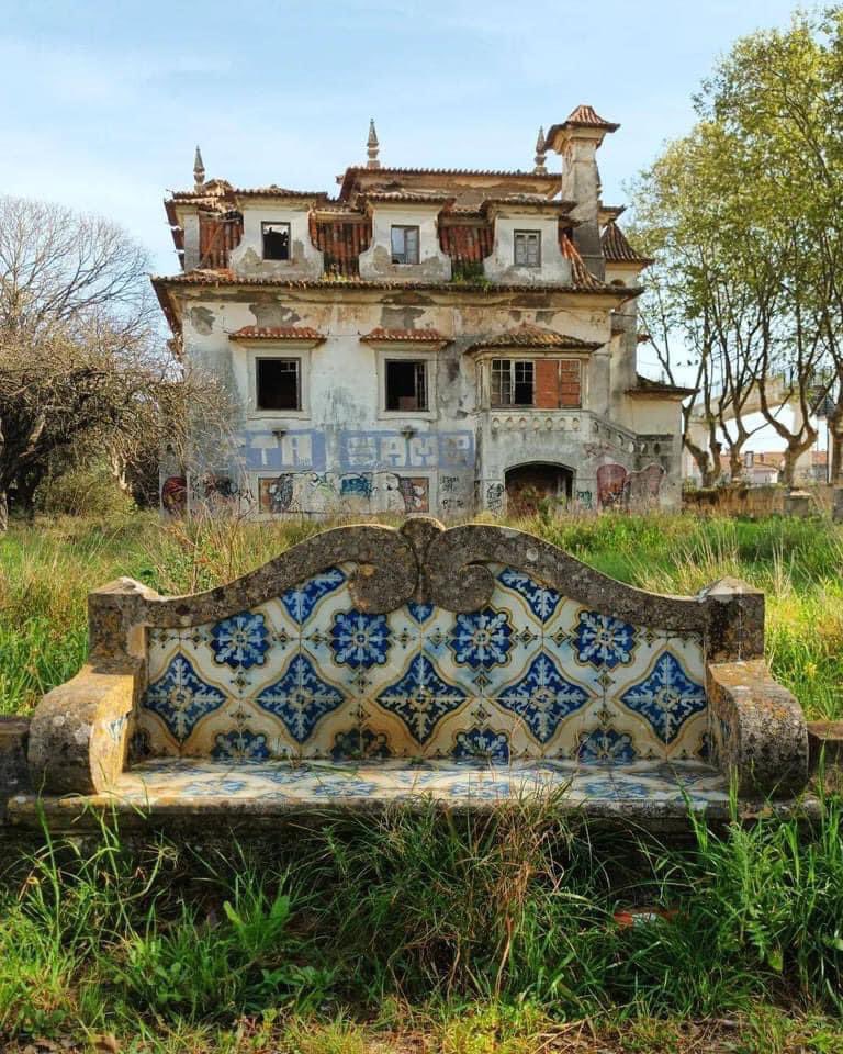 abandonedspaces's tweet image. Putting a squad together to fix up this #abandoned villa in Portugal, who’s in?…