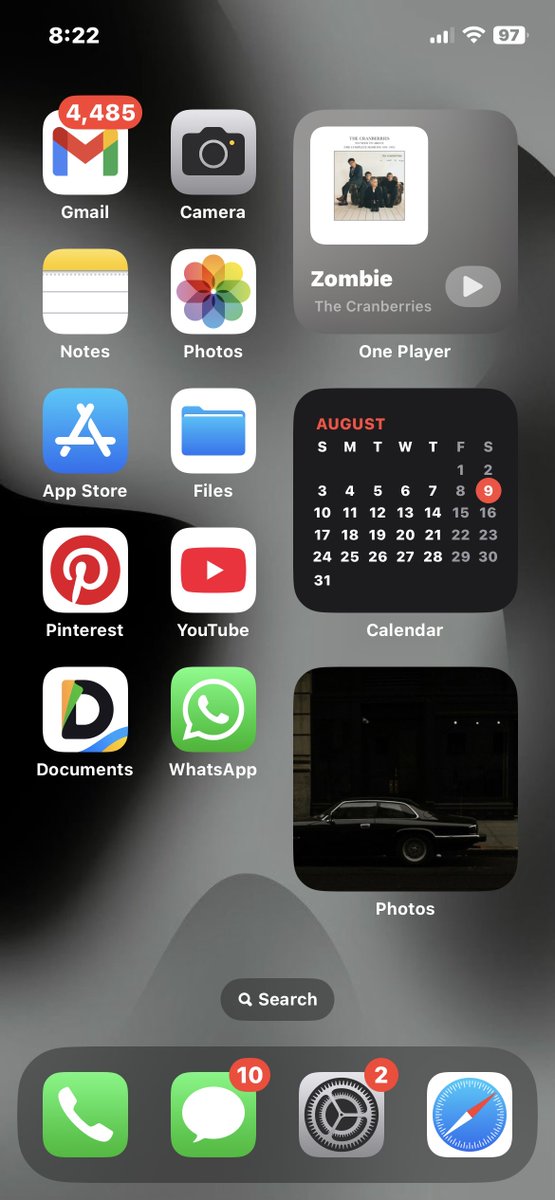 Here’s my phone’s home screen and lock screen