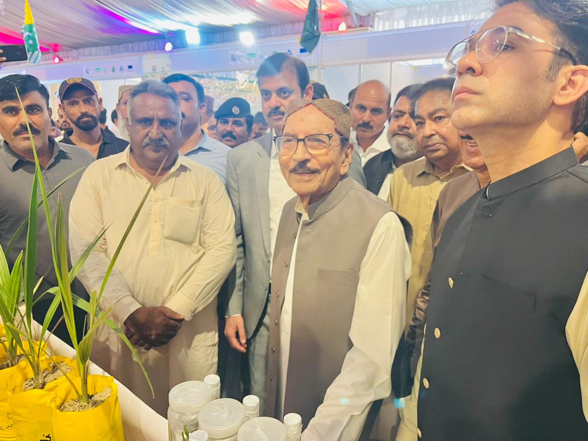 Sabir Rahujo Former CM Syed Qaim Ali Shah, Commissioner Sukkur Abid Saleem Qureshi ...