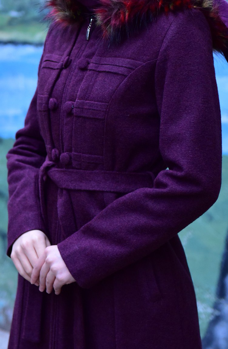 #سيدة_الشتاء🌧️
يـتـعـافـئ الـمـرء بـعـوده الـشـتـاء
والأيـام الـمـمطـرة
أنـاشـتـويـة
أنـافـي إنـتـظـار 
لـيـالـي ديـسـمـبـر الـبـاردة💜🕊️