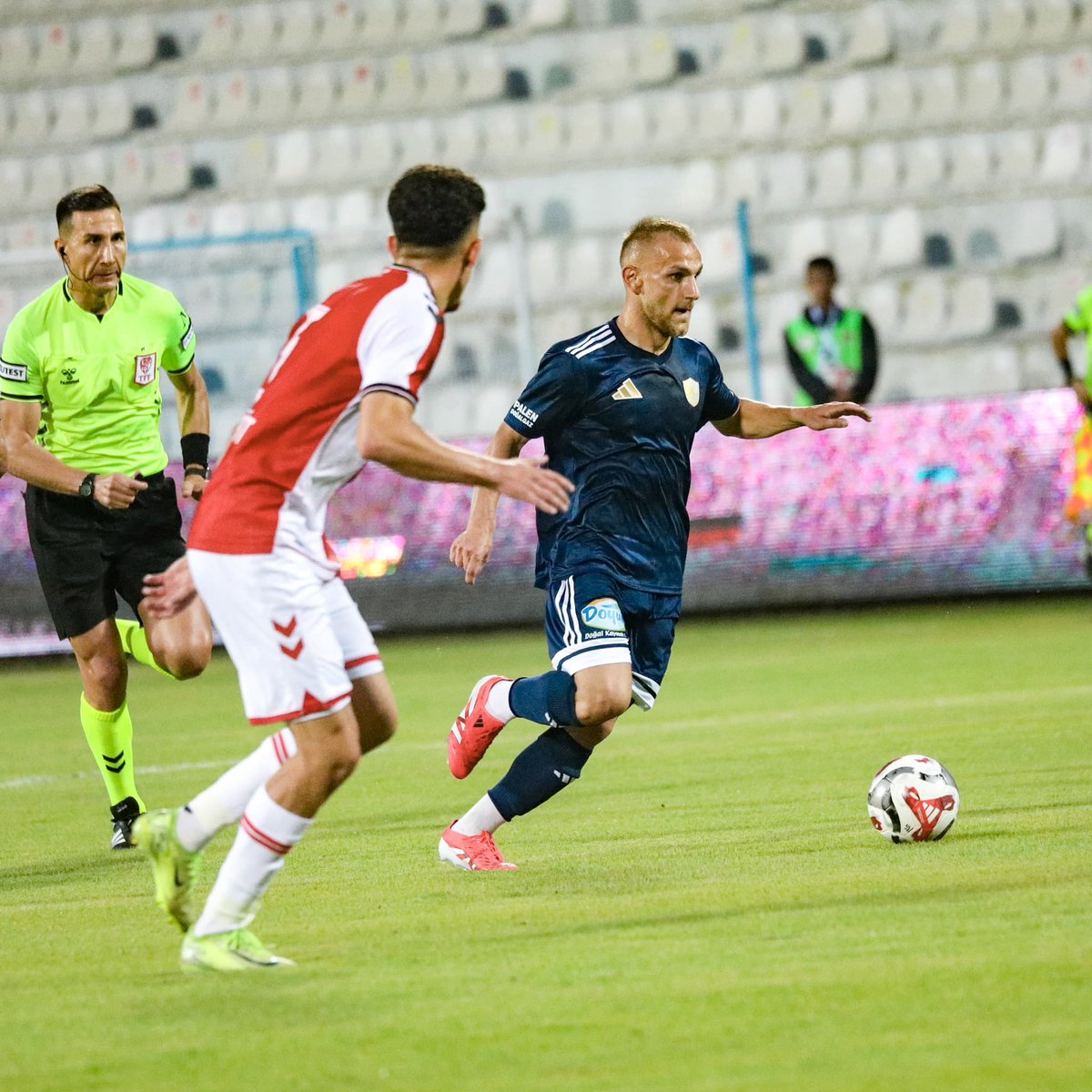 Dakika 70 skor 2-0 .
3 futbolcu değişikliği yapıyoruz. 
#sporaktif