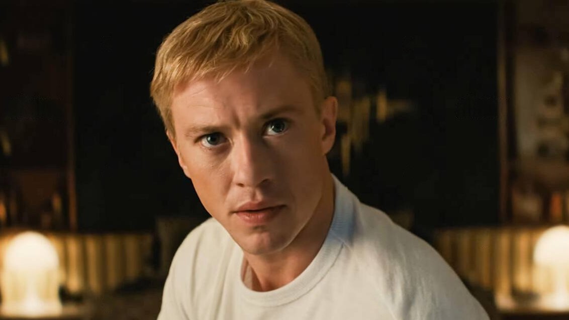 tmdpd2765's tweet image. Each day I pray for evening
Just to be with you
Together at last at twilight time

#torchthing #benjohnny