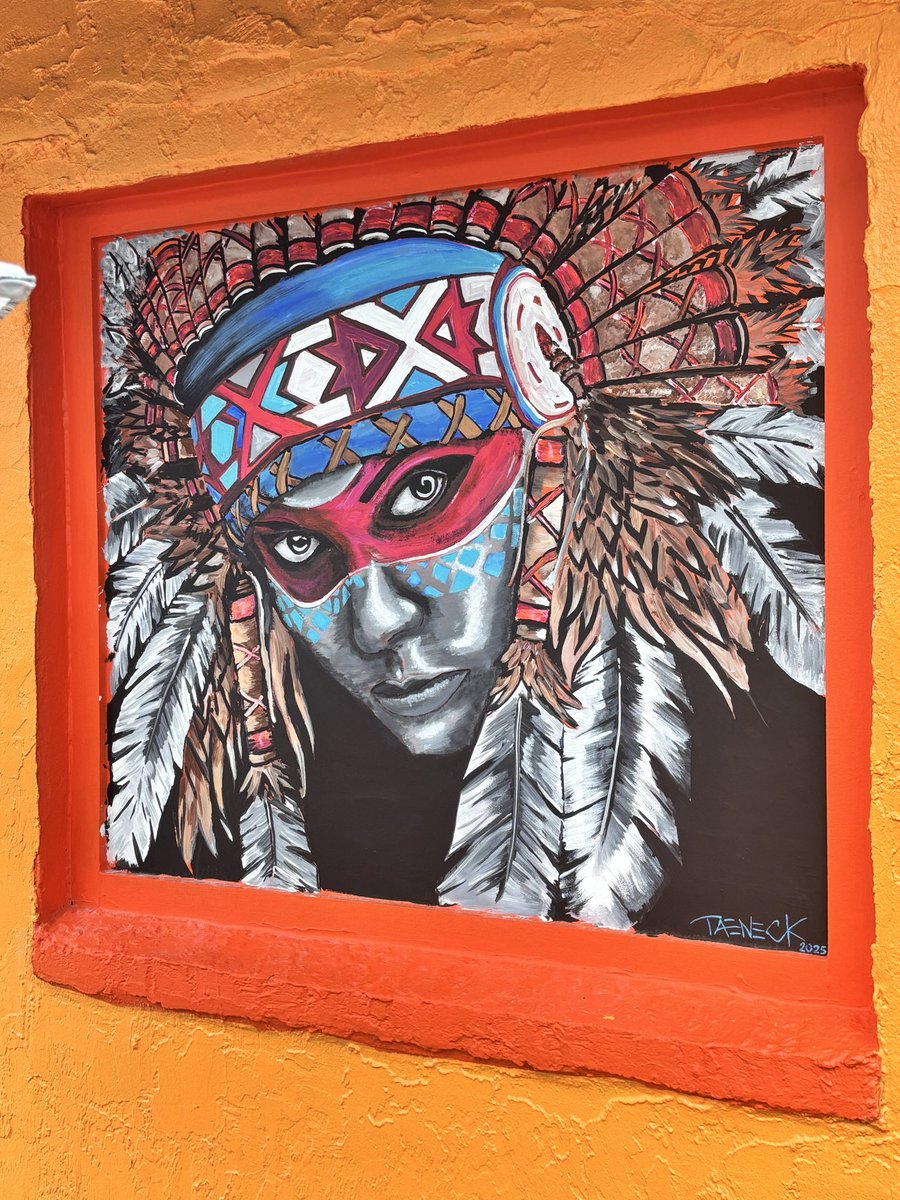 btupper87's tweet image. Found this art on the Carolina Beach boardwalk!  Amazing colors!