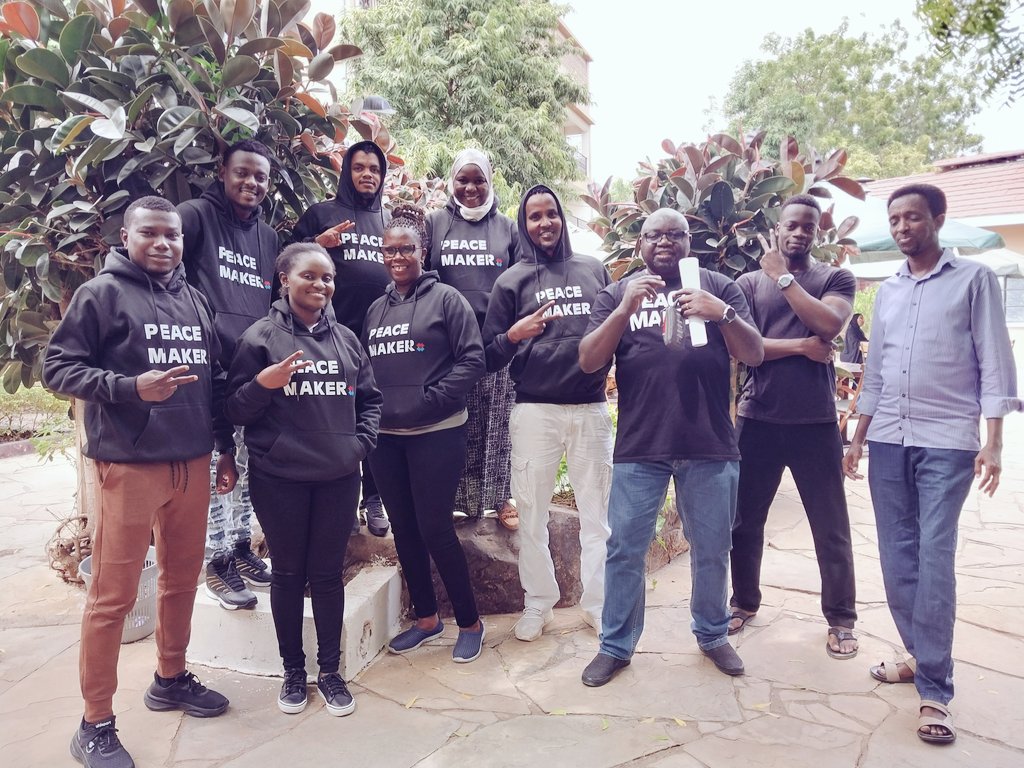 Mwanamke Imara tweet media