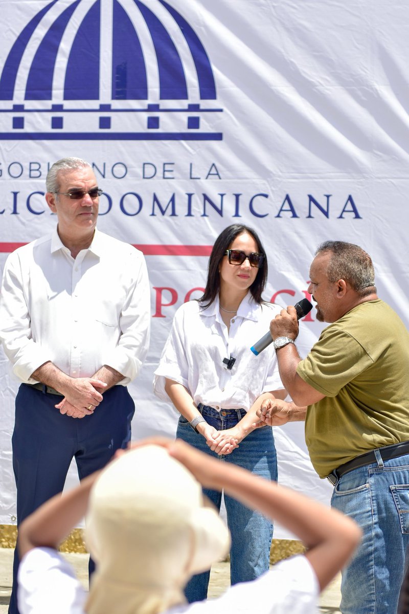 Ministerio de Interior y Policía RD (@mininteriorrd) on Twitter photo Capotillo avanza con más oportunidades y seguridad 💙
Hoy acompañamos al presidente @LuisAbinader en un recorrido por el sector de Capotillo, junto a la ministra <a href="/FarideRaful/">Faride Raful</a>, llevando soluciones concretas que impactan la vida de la comunidad.
Durante la jornada, entregamos Capotillo avanza con más oportunidades y seguridad 💙
Hoy acompañamos al presidente @LuisAbinader en un recorrido por el sector de Capotillo, junto a la ministra <a href="/FarideRaful/">Faride Raful</a>, llevando soluciones concretas que impactan la vida de la comunidad.
Durante la jornada, entregamos