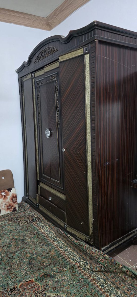 دينا طش الأثاث القديم والتالف بالرياض – للتخلص من العفش والمقتنيات غير المرغوبة بسرعة وأمان، مع خدمة نقل وتحميل لجميع أحياء الرياض، اتصل بنا على 0530698364.