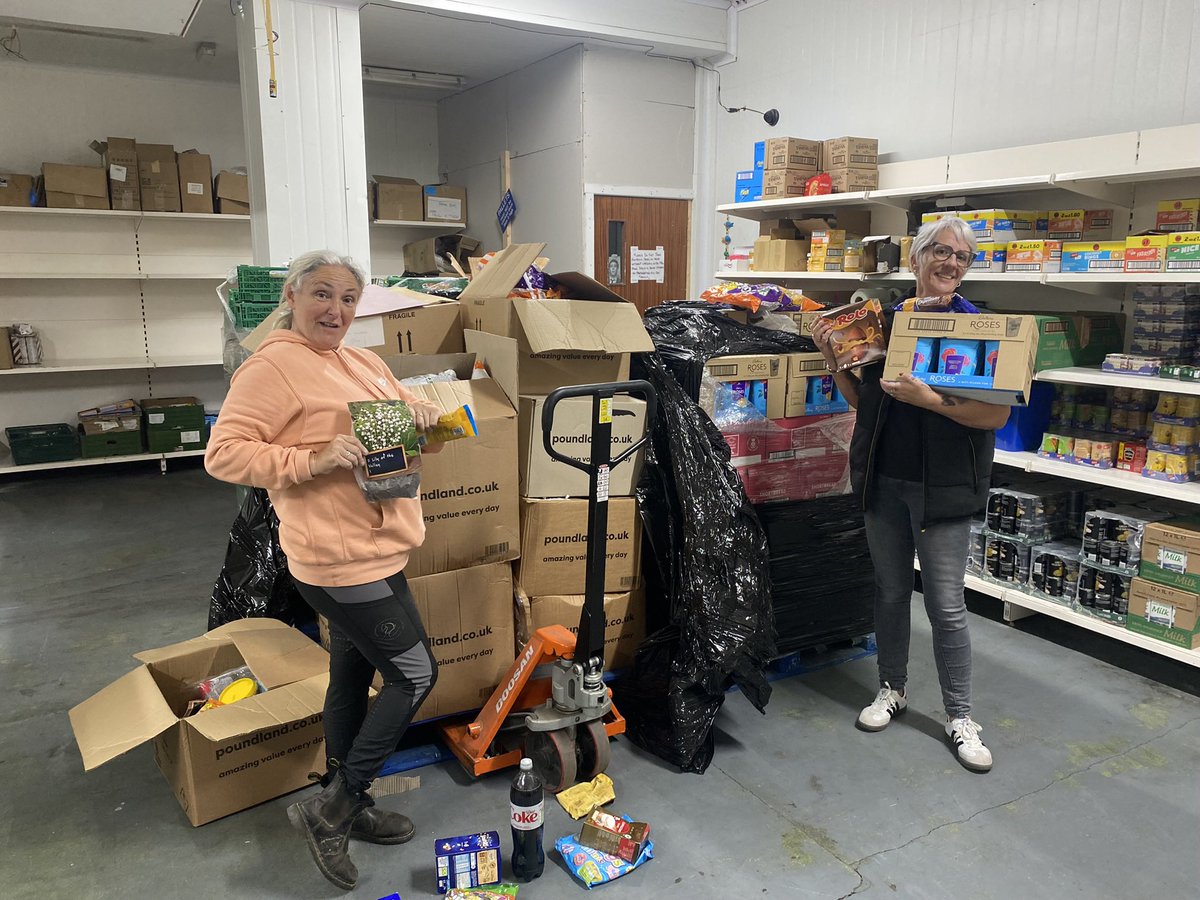 FoodAWARE's tweet image. Huge thanks @Poundland for latest donation of surplus pallets to support our community projects across #SouthYorkshire, #NorthYorkshire and beyond!

Extremely proud of our evolving partnership tackling #FoodWaste!❤️👍

@LFHW_UK @WRAP_NGO @nbrly @TNLComFund @WasteLessSYorks