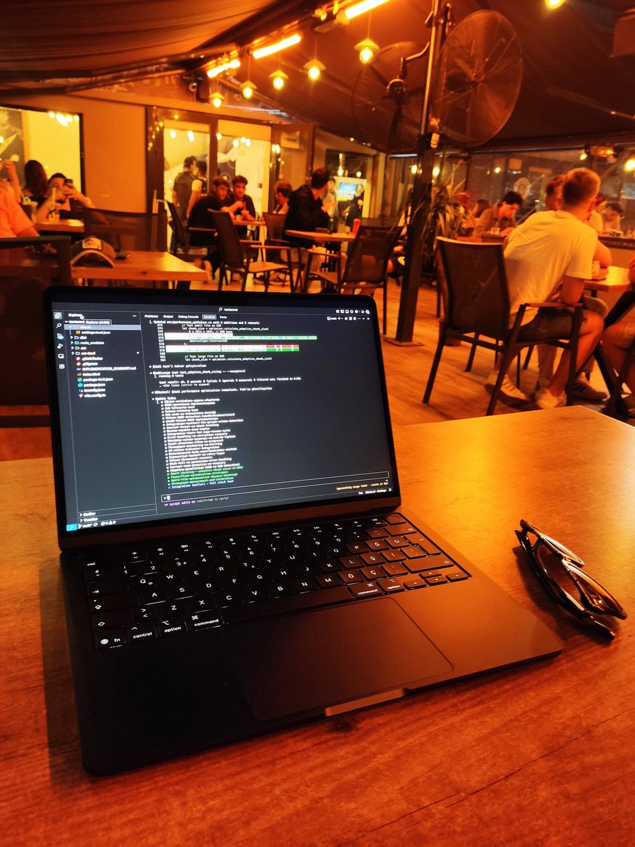 Yeni mac alındı yapması gereken şeye hemen başladım. Vibe coding!!!
