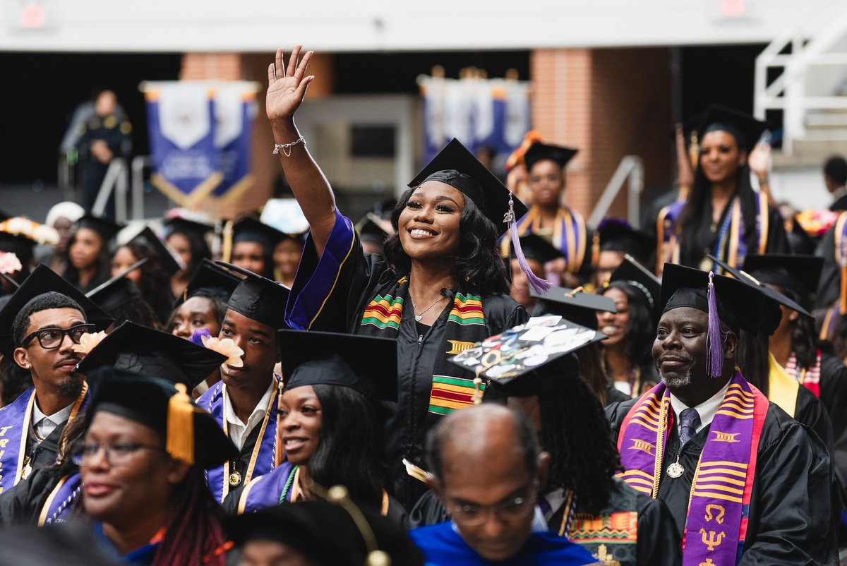 PVAMU's tweet image. Today, we proudly celebrated PVAMU’s 114th Summer Commencement Convocation, honoring 190 bachelor’s, 69 master’s, and 18 doctoral graduates.

To our newest alumni—you’ve earned this moment. Now go make your mark.
#PVGrad #ClassOf2025 #PVAMUAlumni #PantherPride