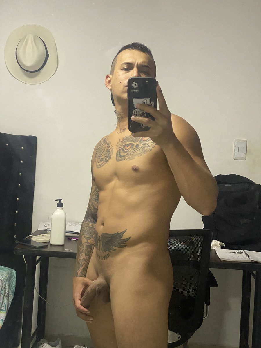 Quien se arrodilla y no ha rezar  🍆🥵