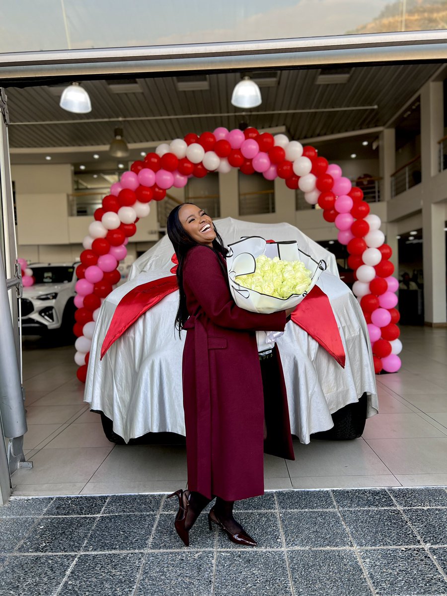 noeleensaid's tweet photo. My 29th birthday gift came early. I'm officially a girl with 4x4 🥺♥️♥️ https://t.co/VWzxdj62pD