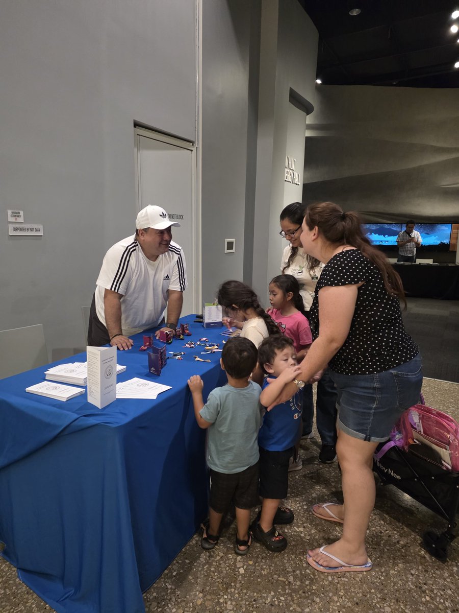 El Consulado de Guatemala en Dallas, TX participó en “Back to School” en el Perot Museum, compartiendo información turística de Guatemala y recordando a nuestra comunidad los servicios consulares disponibles.