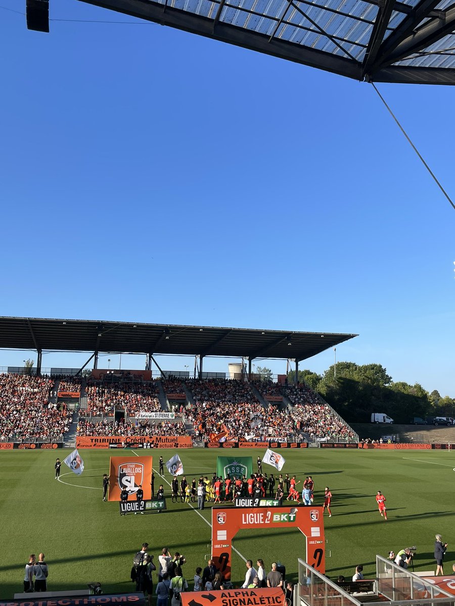 Bruno Bertier (@brunobertier) on Twitter photo C’est parti pour la saison 2025-2026
Le Basser est complet ce soir pour soutenir <a href="/stadelavallois/">Stade Lavallois</a> face <a href="/ASSEofficiel/">AS Saint-Étienne</a> .
Hommage est rendu à Gérard Dujarrier par une minute d’applaudissements <a href="/lamayenne/">La Mayenne, le Département</a>
<a href="/Laval_la_Ville/">Laval la Ville</a> C’est parti pour la saison 2025-2026
Le Basser est complet ce soir pour soutenir <a href="/stadelavallois/">Stade Lavallois</a> face <a href="/ASSEofficiel/">AS Saint-Étienne</a> .
Hommage est rendu à Gérard Dujarrier par une minute d’applaudissements <a href="/lamayenne/">La Mayenne, le Département</a>
<a href="/Laval_la_Ville/">Laval la Ville</a>