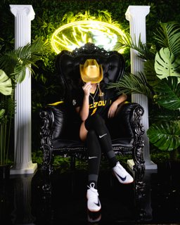 BaileeSisson1's tweet image. I&apos;m blessed and excited to announce my verbal commitment to continue my academic and athletic career at the University of Missouri! I Want to say thank you to @CoachTatu, Sagu, and all of my teammates for their help throughout this process. And of course, thanks to @MizzouSoccer