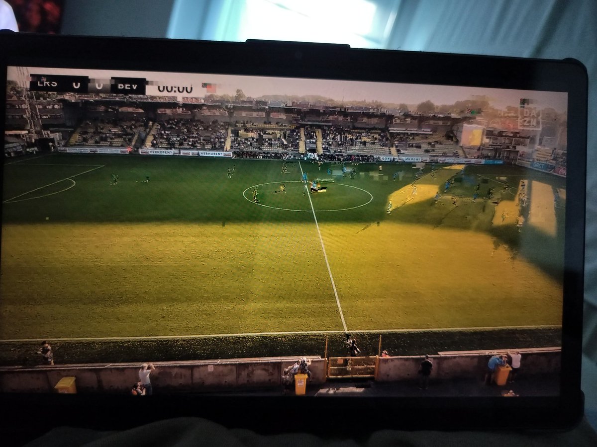 vdvandy's tweet photo. @DAZN_BENL @DylanVRooy Spelen we zonder doelen vandaag? 🤣 https://t.co/HN2PyHPpsZ