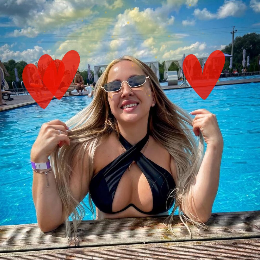 dreamsingles_'s tweet image. Sunshine, smiles, and maybe… you? ☀️❤️ #PoolDay #SunshineMood #PoolsideChillin #SunnyDays
Anna; Id: 17816158
bit.ly/4lsTAHe