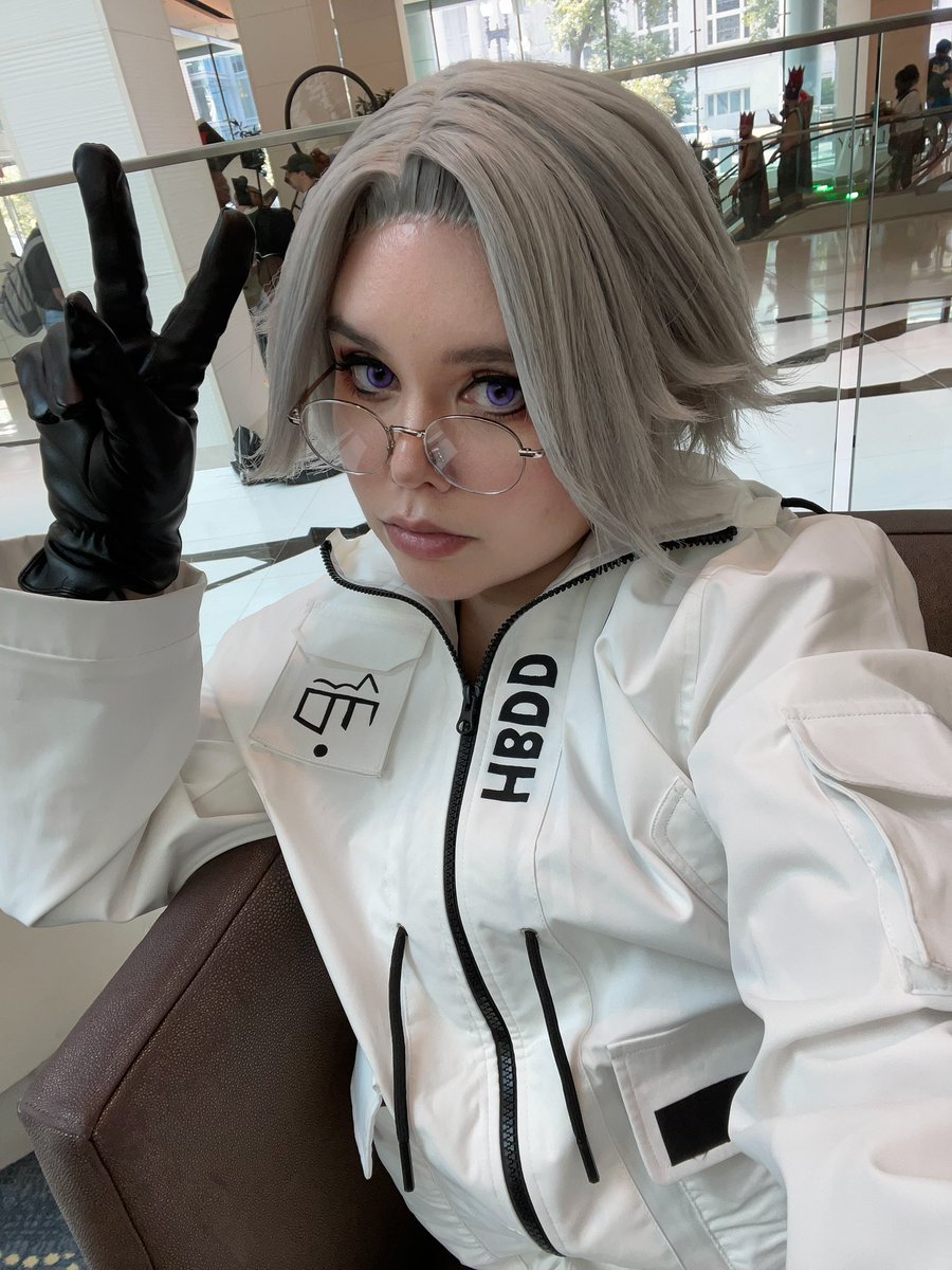 takukesemeno's tweet image. eito was LOVE AND PEACE!’ing it up at otakon yesterday!!! (gonna cosplay him again on Sunday >:) #hundred_line #hndr