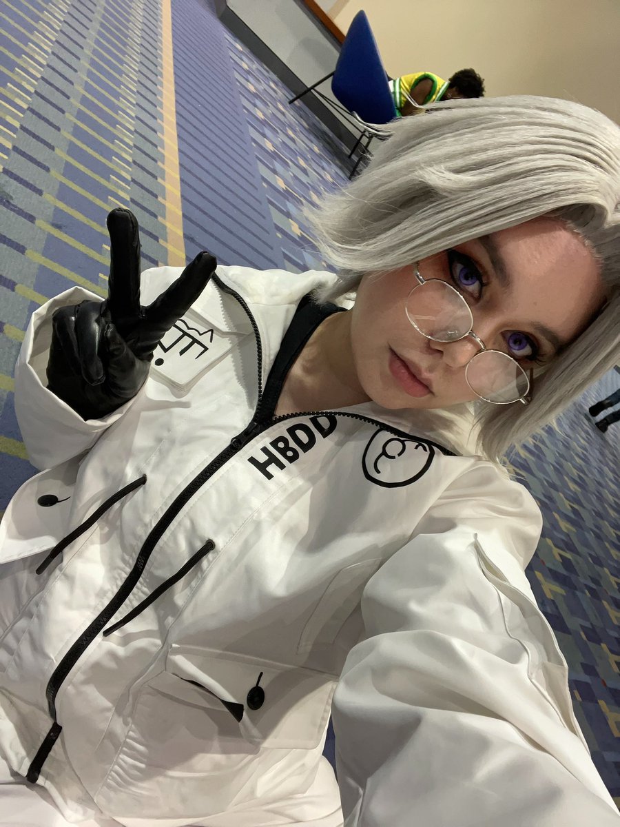 takukesemeno's tweet image. eito was LOVE AND PEACE!’ing it up at otakon yesterday!!! (gonna cosplay him again on Sunday >:) #hundred_line #hndr