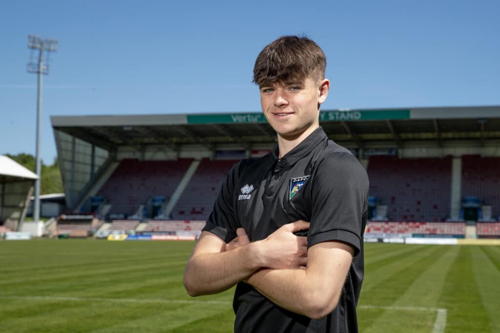 Spfl/Swpl/Scotland Players Past and Present (@pastspfl) on Twitter photo Spfl debuts: Championship
Name: Lucas Fyfe
Club:<a href="/officialdafc/">Dunfermline Athletic</a>
Nationality: Scottish🏴
Place of birth: Dunfermline, Scotland
Year of birth: 2009
Previous Club: Graduate from <a href="/officialdafc/">Dunfermline Athletic</a> Academy. Congratulations Lucas! Spfl debuts: Championship
Name: Lucas Fyfe
Club:<a href="/officialdafc/">Dunfermline Athletic</a>
Nationality: Scottish🏴
Place of birth: Dunfermline, Scotland
Year of birth: 2009
Previous Club: Graduate from <a href="/officialdafc/">Dunfermline Athletic</a> Academy. Congratulations Lucas!