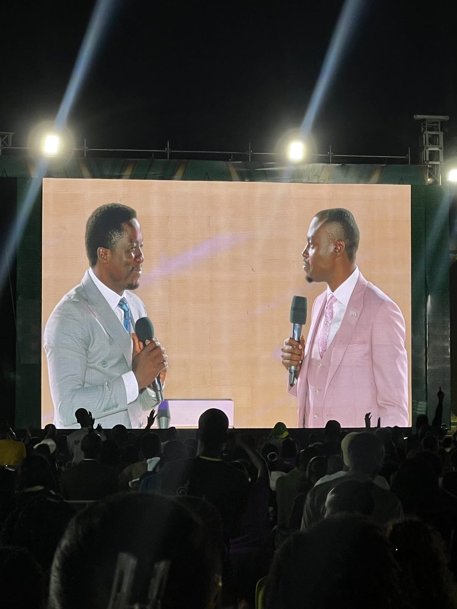 I believe translating is an anointing 🙌🏽😭
#PhanerooAt11