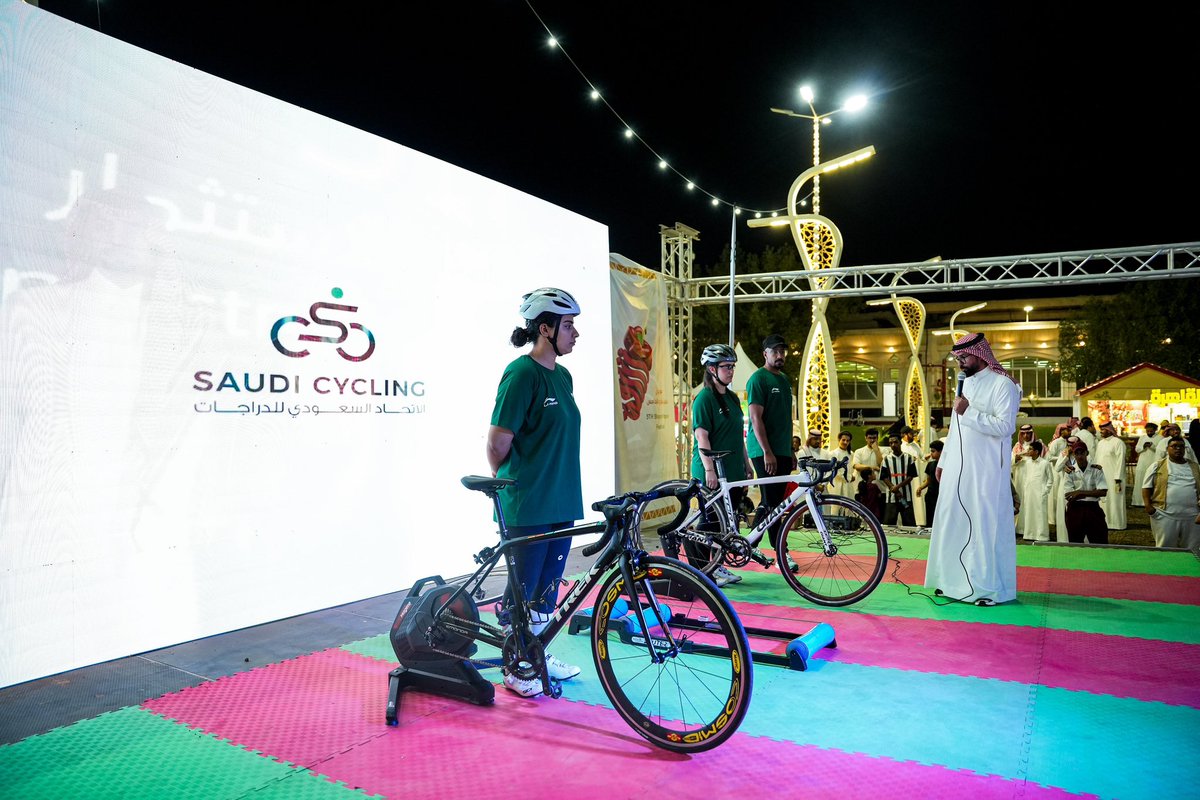 Saudi_Cycling's tweet photo. اتحاد الدراجات  ..  في الجناح الرياضي لـ مهرجان فلفل شقراء الخامس 🤩

رياضتنـا تدعم زراعتنـا 🇸🇦 https://t.co/6o6Y3FzRfG