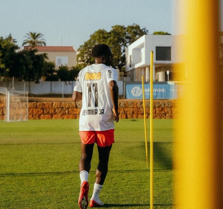 Vince™ (@blue_footy) on Twitter photo 🗣 Bynoe-Gittens: "I went to the Algarve, Portugal, for training since I came back from the Club World Cup.
I think I did 10 or 11 days out there with a personal trainer, just to get the extra work in so I can stay fit, stay sharp and be ready to play for Chelsea"
~ <a href="/ChelseaFC/">Chelsea FC</a> 🗣 Bynoe-Gittens: "I went to the Algarve, Portugal, for training since I came back from the Club World Cup.
I think I did 10 or 11 days out there with a personal trainer, just to get the extra work in so I can stay fit, stay sharp and be ready to play for Chelsea"
~ <a href="/ChelseaFC/">Chelsea FC</a>