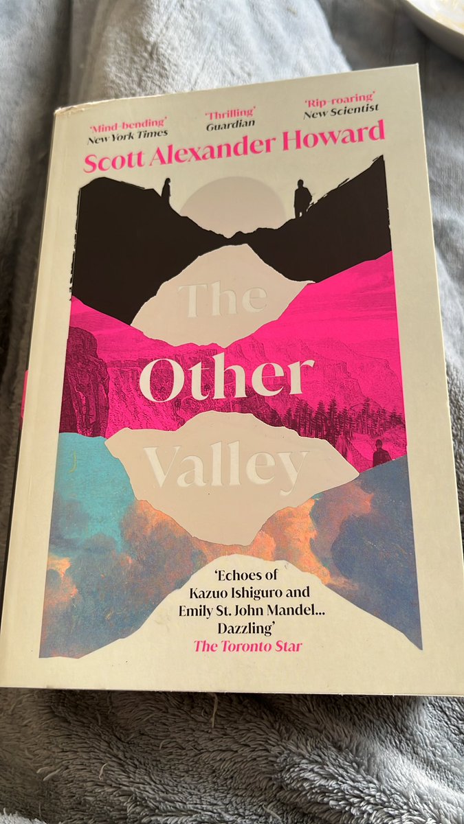GillianKay3's tweet photo. @bertsbooks Hoping to finish this which I’m really enjoying https://t.co/vMH0qQ3FIF