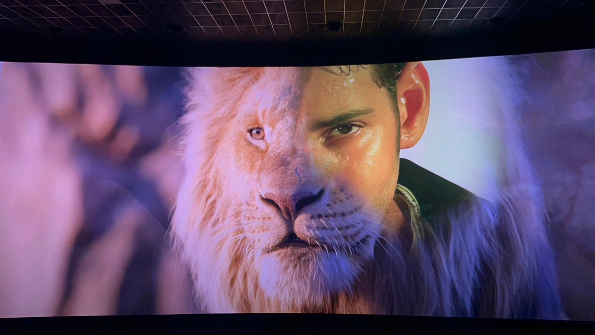 RR_____21's tweet photo. Happy BobDay @urstrulyMahesh https://t.co/wZdMGNAeNt