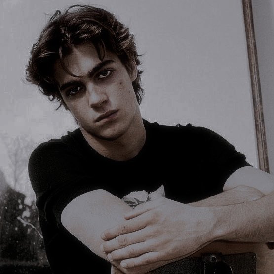 𝐫𝐦. — pausa. tweet media