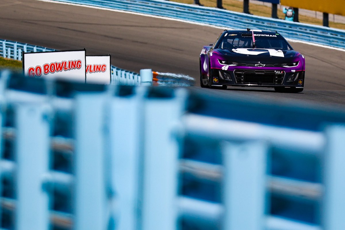 allyracing's tweet photo. .@Alex_Bowman and the #Ally48 team will start 7th tomorrow at @WGI! https://t.co/4K2t2uYzEu
